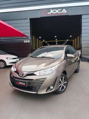 TOYOTA-YARIS-2019
