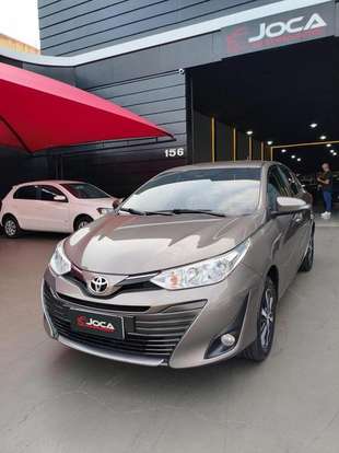 TOYOTA-YARIS-2019
