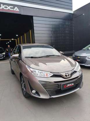 TOYOTA-YARIS-2019