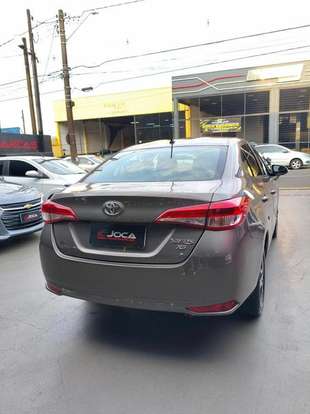 TOYOTA-YARIS-2019