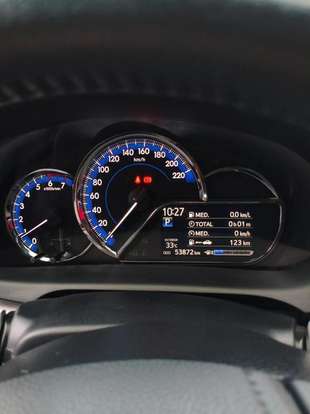 TOYOTA-YARIS-2019