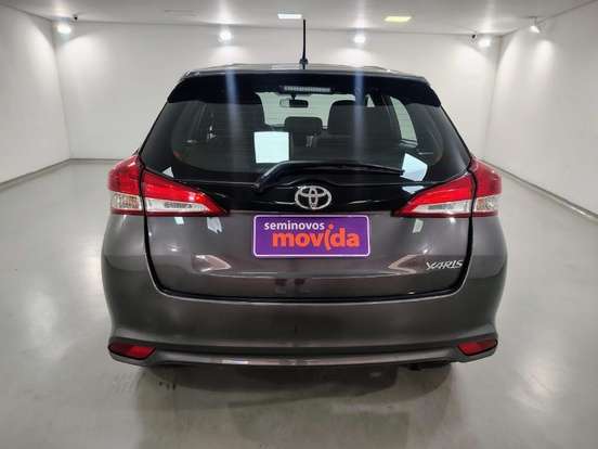 TOYOTA-YARIS-2024