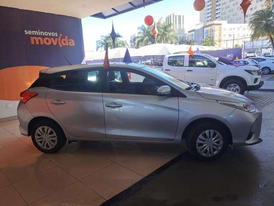 TOYOTA-YARIS-2024
