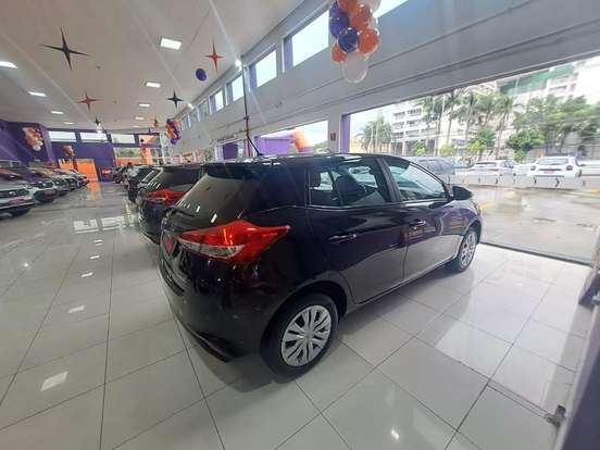 TOYOTA-YARIS-2024