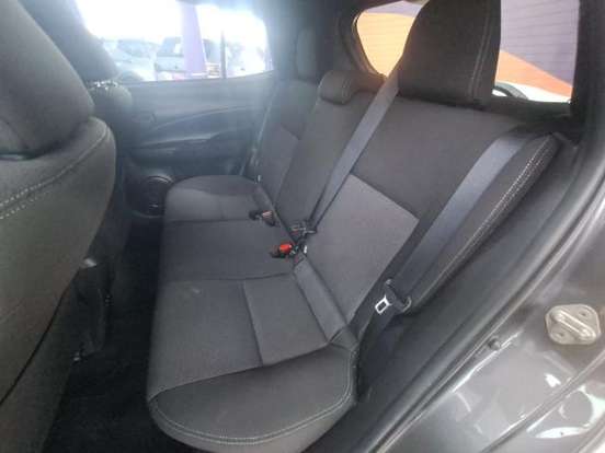 TOYOTA-YARIS-2024