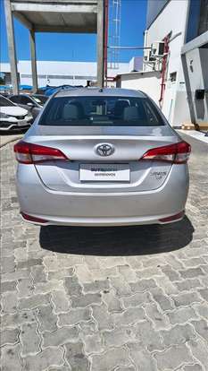 TOYOTA-YARIS-2022