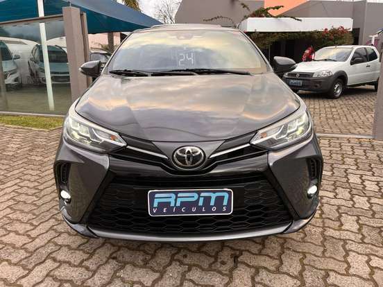 TOYOTA-YARIS-2023
