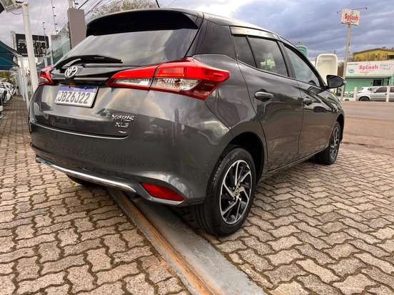 TOYOTA-YARIS-2023