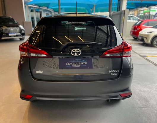 TOYOTA-YARIS-2023