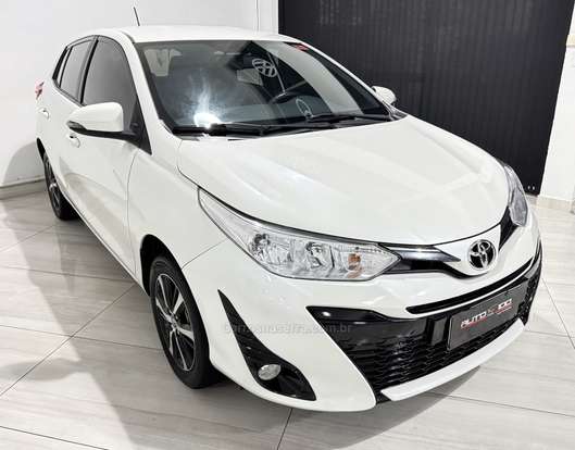 TOYOTA-YARIS-2018