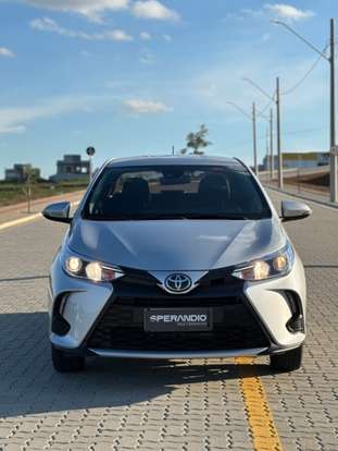 TOYOTA-YARIS-2024