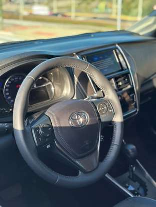 TOYOTA-YARIS-2024