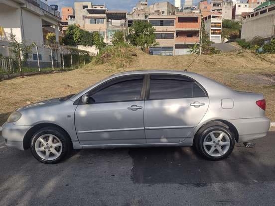 TOYOTA-COROLLA-1.6 XLI 16V GASOLINA 4P AUTOMÁTICO TOYOTA-COROLLA-2002