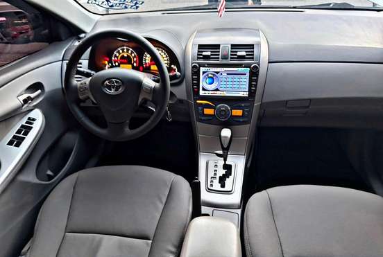 TOYOTA-COROLLA-2011