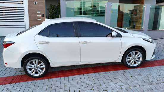 TOYOTA-COROLLA-2017