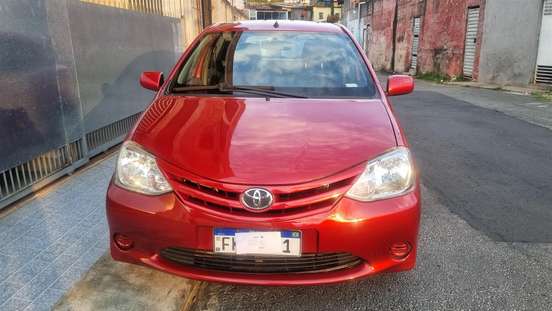 TOYOTA-ETIOS-2013