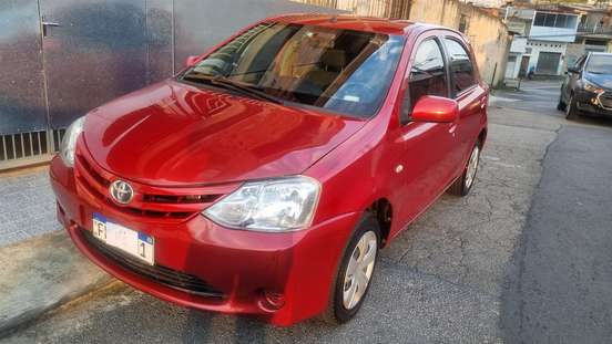 TOYOTA-ETIOS-2013