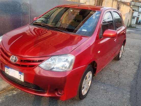 TOYOTA-ETIOS-1.3 XS 16V FLEX 4P MANUAL TOYOTA-ETIOS-2013