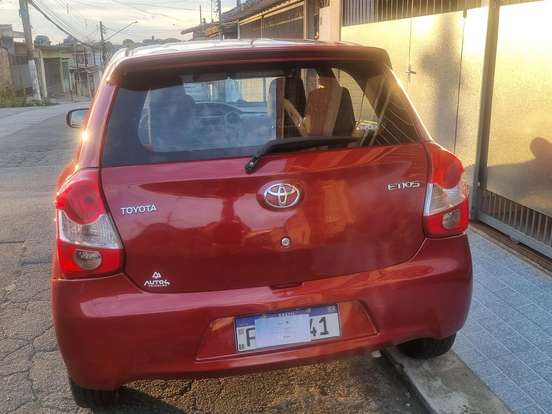 TOYOTA-ETIOS-1.3 XS 16V FLEX 4P MANUAL TOYOTA-ETIOS-2013