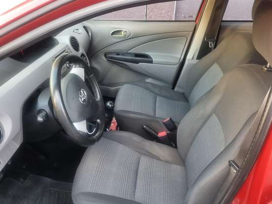 TOYOTA-ETIOS-1.3 XS 16V FLEX 4P MANUAL TOYOTA-ETIOS-2013