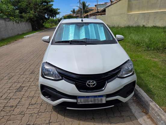 TOYOTA-ETIOS-2019