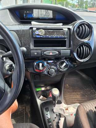 TOYOTA-ETIOS-2019