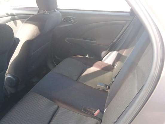 TOYOTA-ETIOS-1.5 XS SEDAN 16V FLEX 4P AUTOMÁTICO TOYOTA-ETIOS-2016