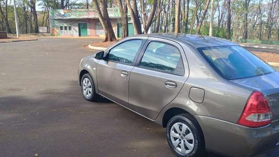 TOYOTA-ETIOS-2016
