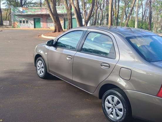 TOYOTA-ETIOS-1.5 XS SEDAN 16V FLEX 4P AUTOMÁTICO TOYOTA-ETIOS-2016