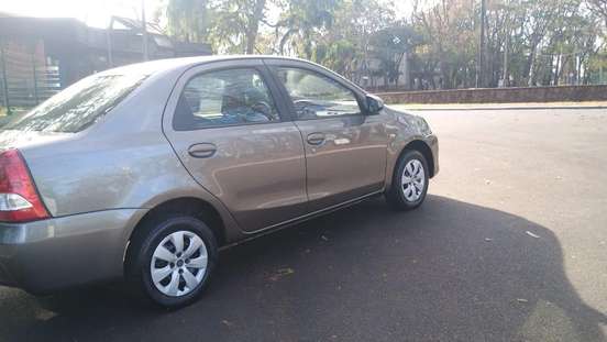 TOYOTA-ETIOS-2016