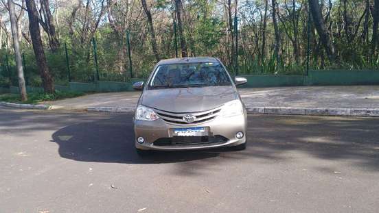 TOYOTA-ETIOS-2016