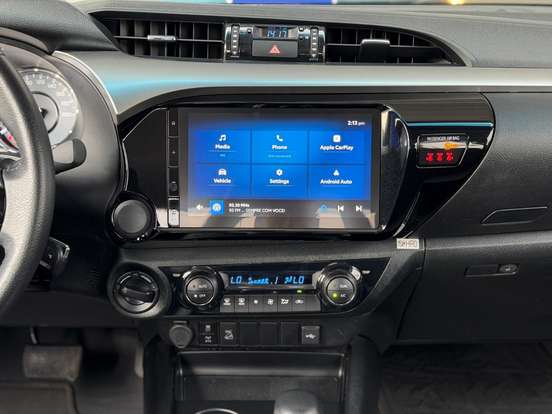 TOYOTA-HILUX-2025
