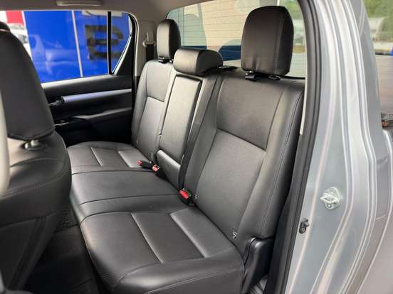 TOYOTA-HILUX-2025