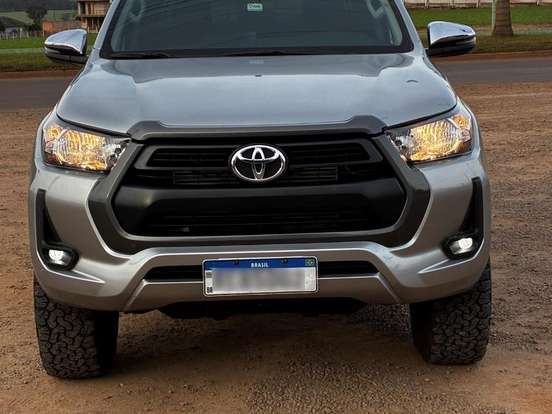TOYOTA-HILUX-2.8 D-4D TURBO DIESEL CD SR 4X4 AUTOMÁTICO TOYOTA-HILUX-2021