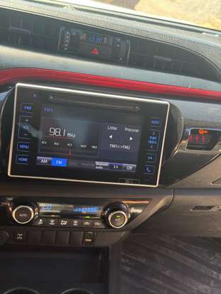 TOYOTA-HILUX-2017