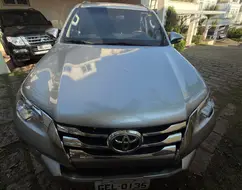 TOYOTA HILUX SW4 2.7 SR 7 LUGARES 4X2 16V FLEX 4P AUTOMÁTICO TOYOTA HILUX SW4 2.7 SR 7 LUGARES 4X2 16V FLEX 4P AUTOMÁTICO