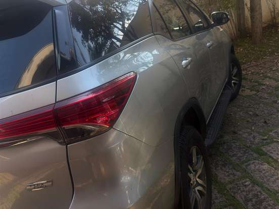 TOYOTA-HILUX SW4-2.7 SR 7 LUGARES 4X2 16V FLEX 4P AUTOMÁTICO TOYOTA-HILUX SW4-2017