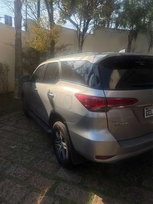 TOYOTA-HILUX SW4-2017