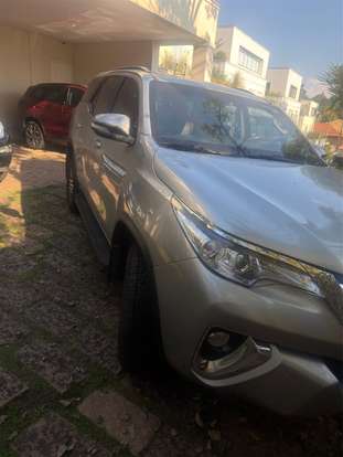 TOYOTA-HILUX SW4-2017
