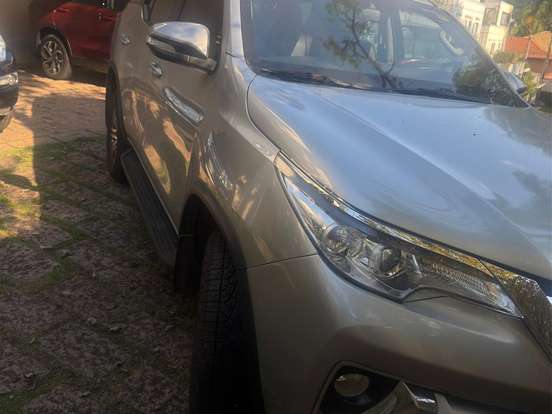 TOYOTA-HILUX SW4-2.7 SR 7 LUGARES 4X2 16V FLEX 4P AUTOMÁTICO TOYOTA-HILUX SW4-2017