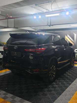 TOYOTA-HILUX SW4-2024