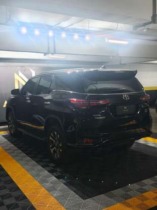 TOYOTA-HILUX SW4-2024