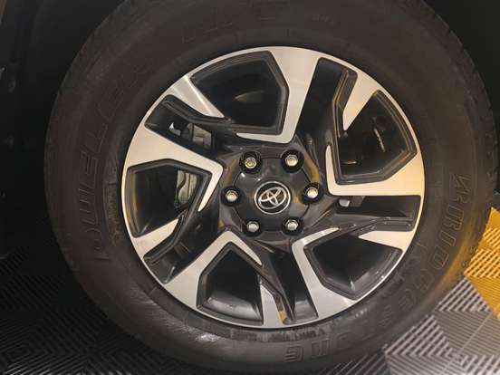 TOYOTA-HILUX SW4-2.8 D-4D TURBO DIESEL SRX PLATINUM 7L 4X4 AUTOMÁTICO TOYOTA-HILUX SW4-2024