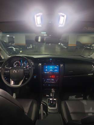 TOYOTA-HILUX SW4-2024