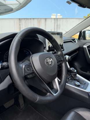 TOYOTA-RAV4-2019