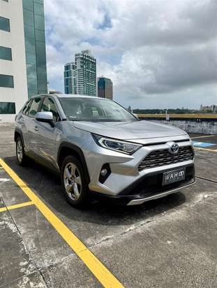 TOYOTA-RAV4-2019
