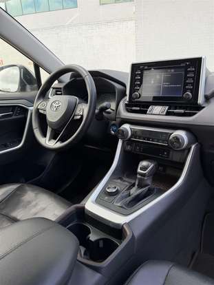 TOYOTA-RAV4-2019