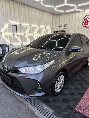 TOYOTA-YARIS-2022