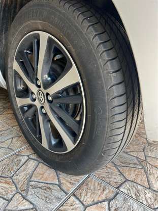 TOYOTA-YARIS-2020