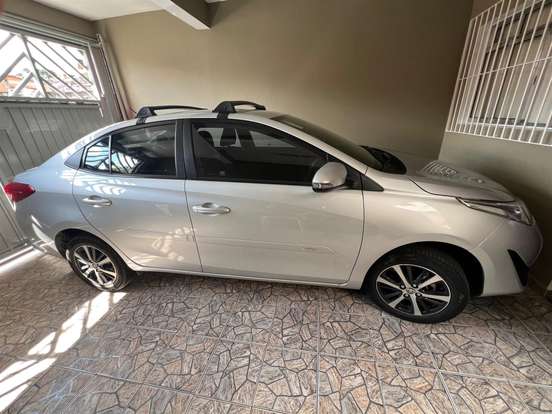TOYOTA-YARIS-2020